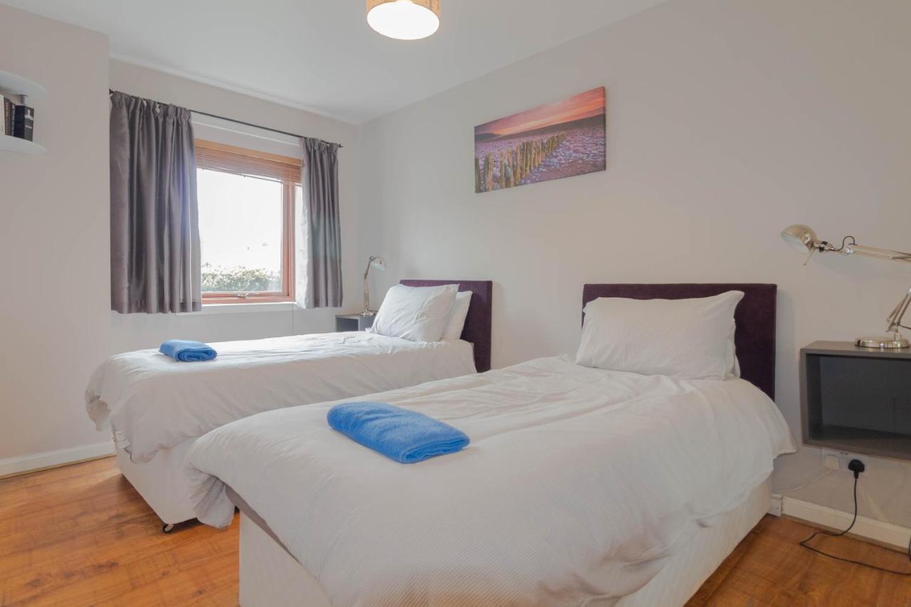 Park Lets Apartment Dumbarton Bagian luar foto